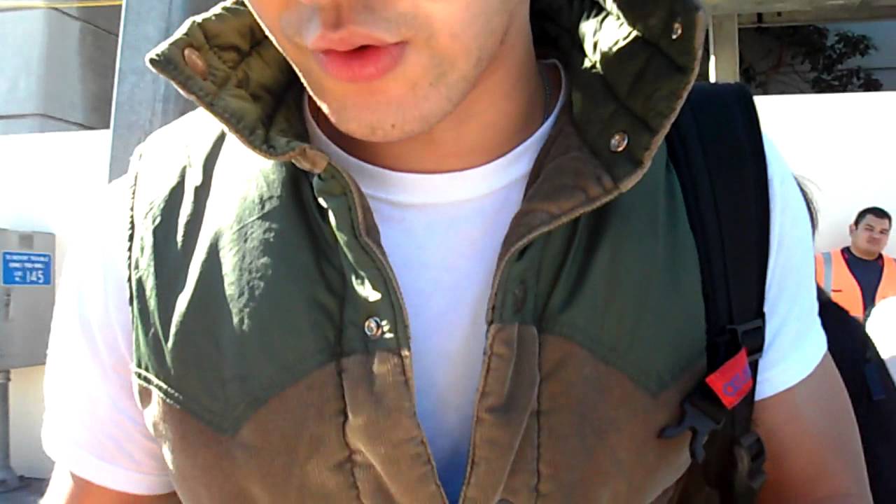 [FANCAM] Siwon at LAX Airport 121027