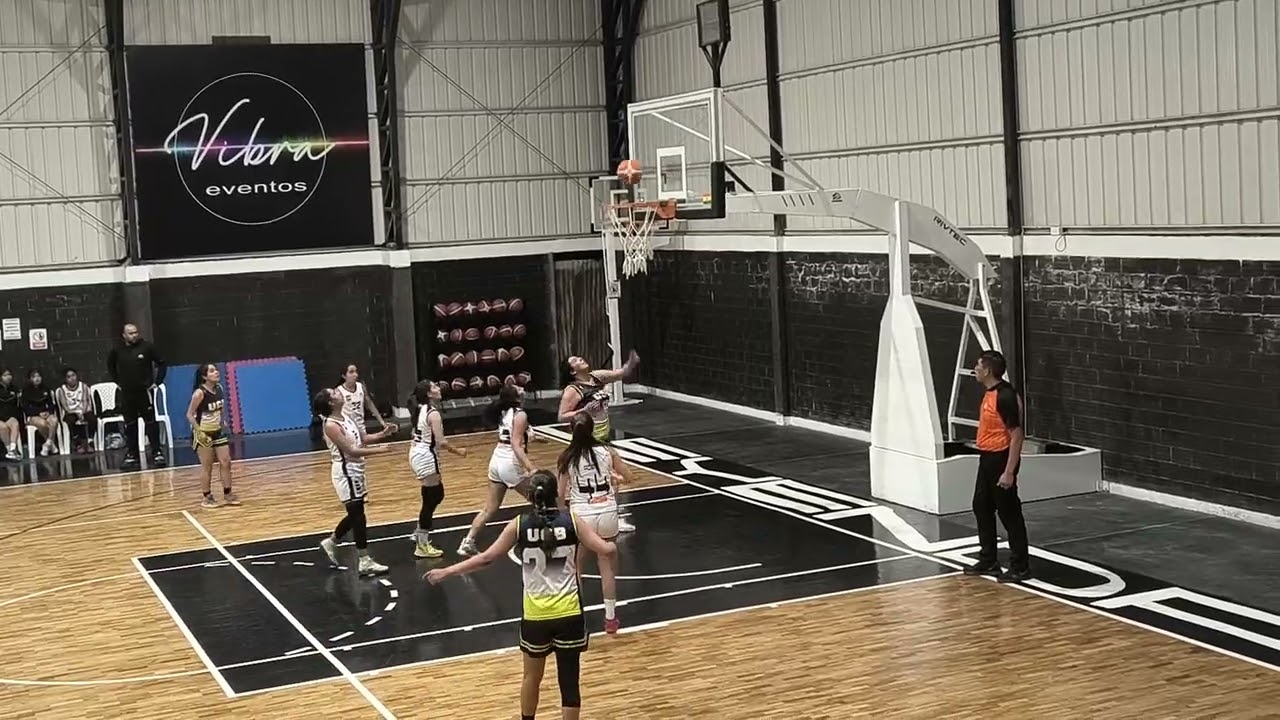 UCB U25 vs Leyendas 4to cuarto