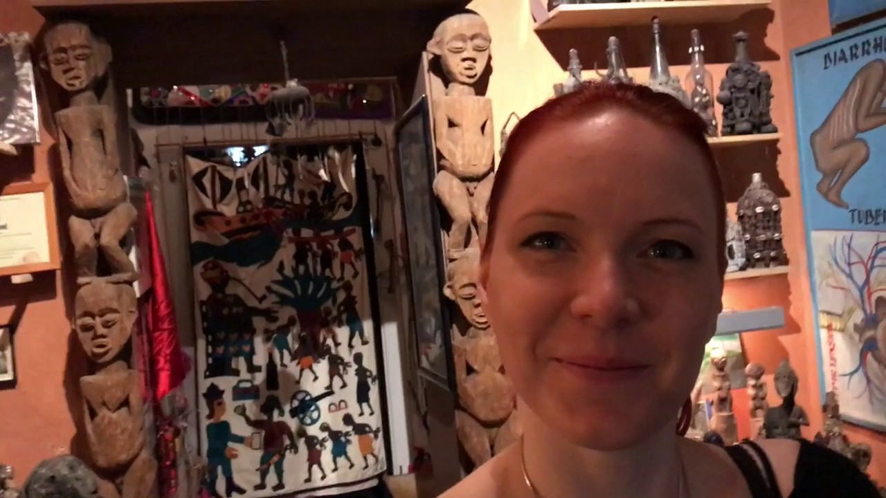 Dr. Mark Benecke im Voodoo-Soul of Africa Museum in Essen
