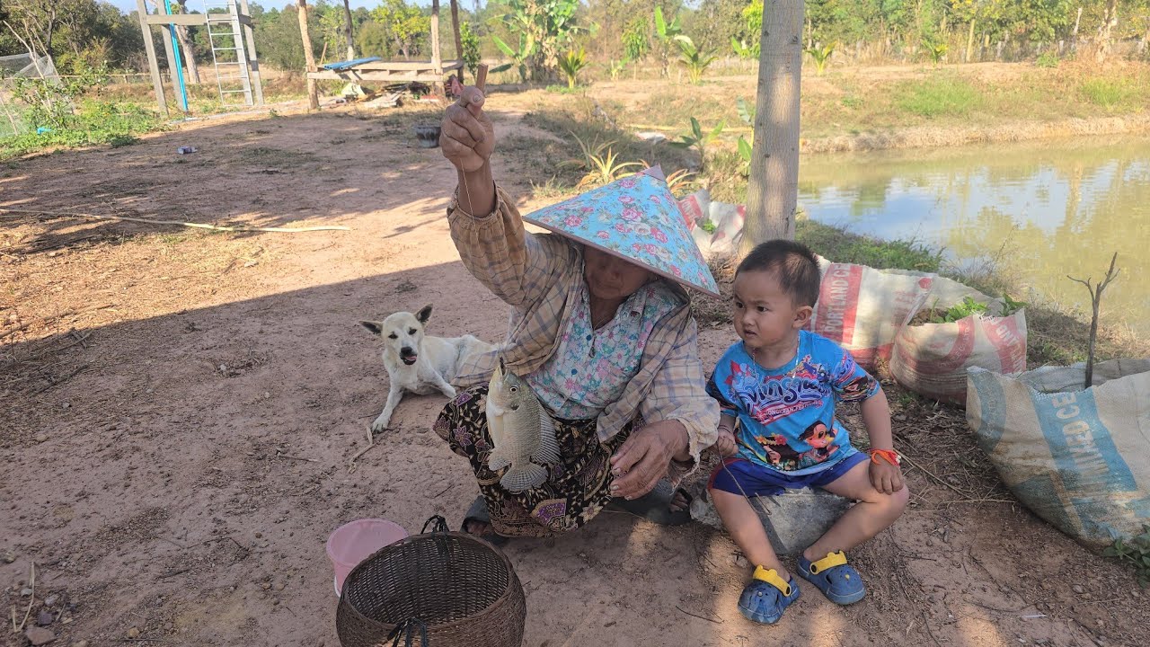 คิดเบ็ดเอาปลาในหนอง จะได้กี่ตัว เฒ่าเอาน้ำเข้าสวนข้าวโพด