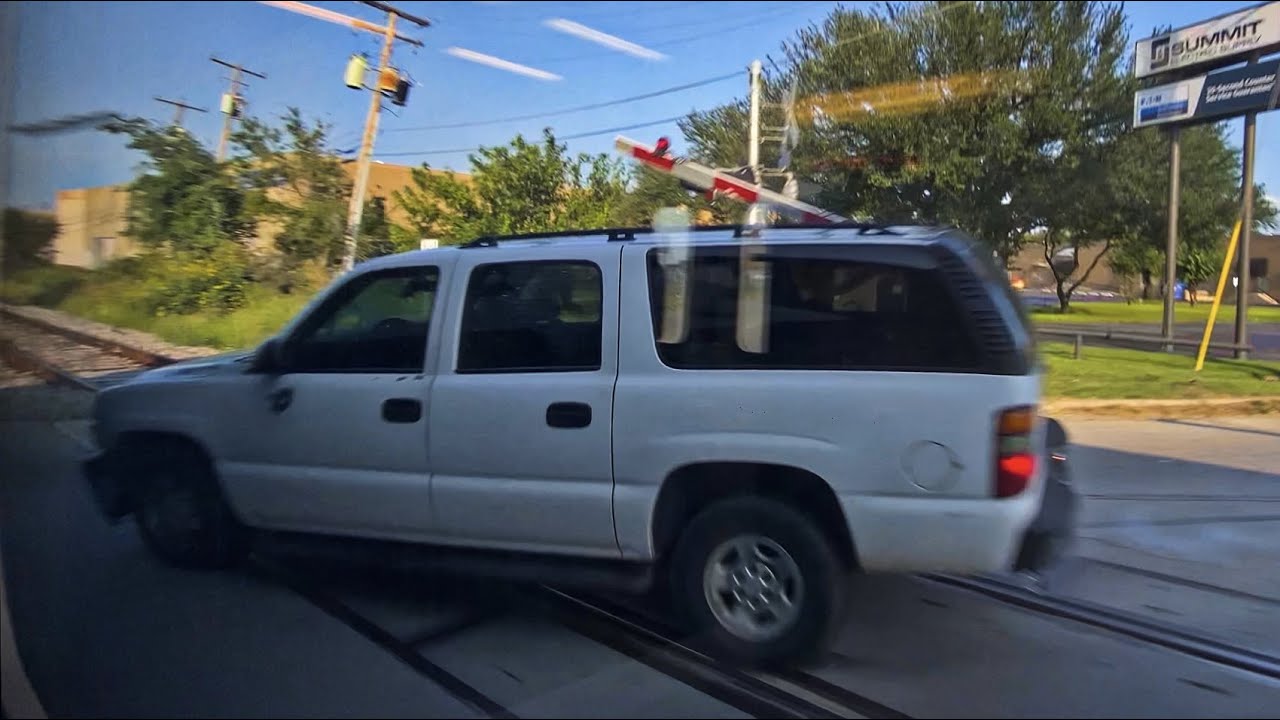 SUV CRASHES INTO FAST MOVING TRE TRAIN!