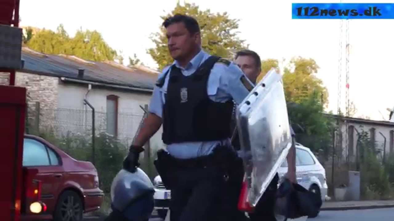01.07.15 Hektisk anholdelse af psykisk syg på Møllevangen i Korsør.
