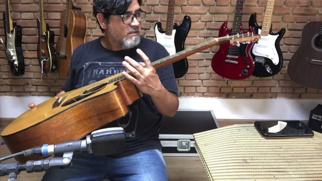 Arquivo do Luthier: Violão Takamine EG320C Natural Aço