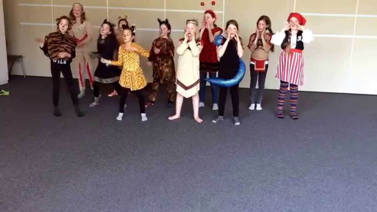 Der Löwe schläft heut Nacht