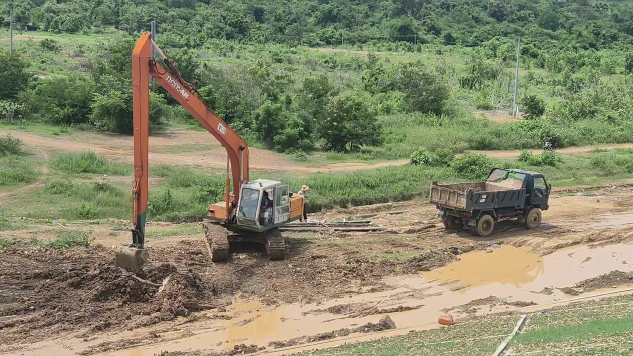 Xe Xúc cát, máy xúc bánh xích cần dài #xecancau #xcavator #mayxuc #excavator