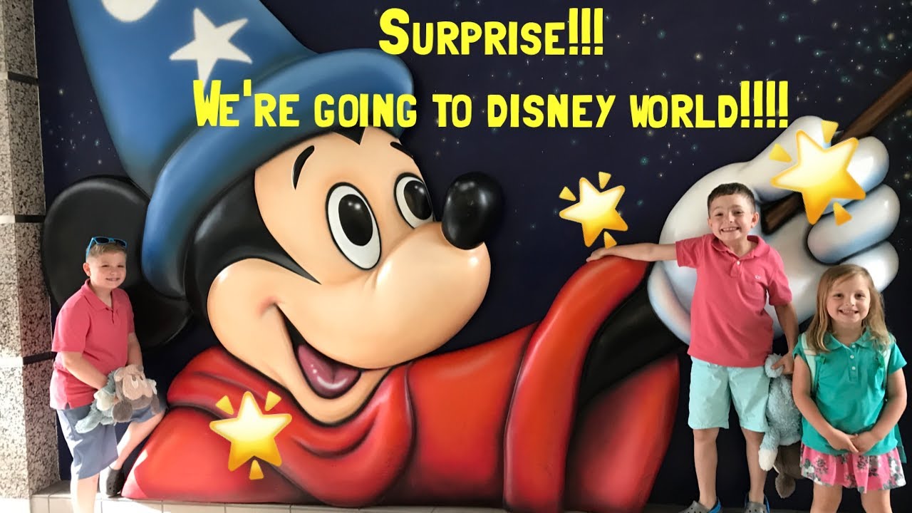 EPIC WALT DISNEY WORLD SURPRISE VACATION!!!! 2017 Disney World Vlog Part 1