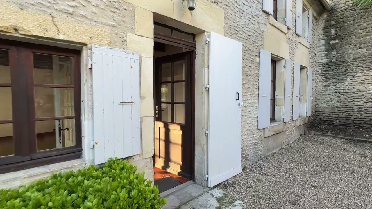 Jolie maison de ville à louer à COGNAC