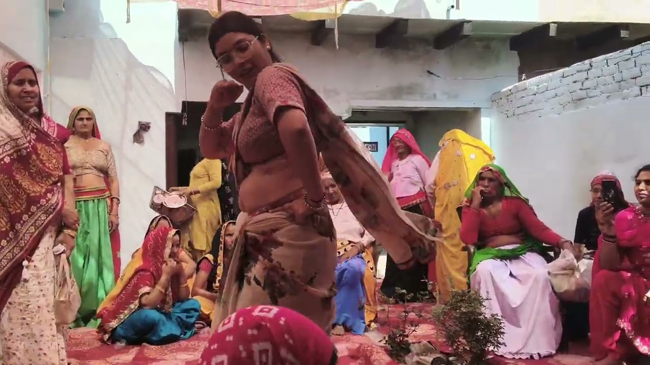 मेरे 👍🏻 बिहारी 🙏🏻 नजरतोहे लग जाएगी 🎉🌹 बहुत , 🌺 8744926880 गजब डांस ❤️