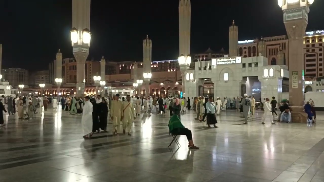 Masya Allah indahnya suasana malam di Masjid Nabawi - Madinah