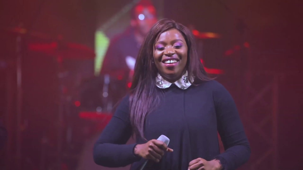 Janet Manyowa - Zim Gospel Throwback Medley (Live)