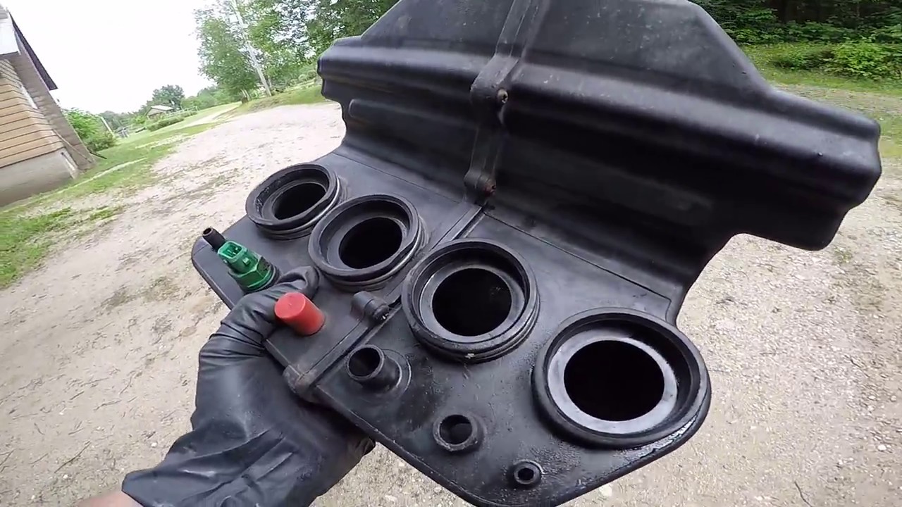 Operation motorcycle doctor: TT600 Airbox.21