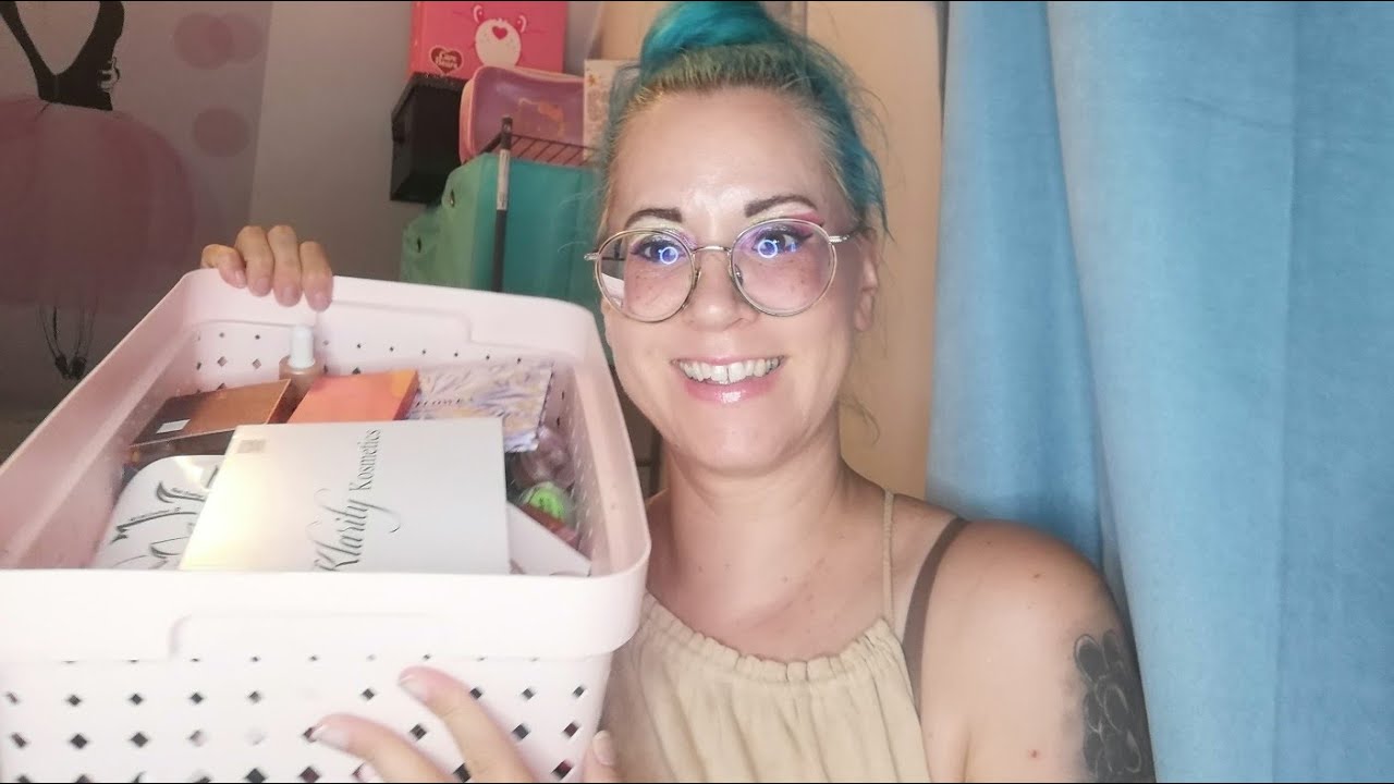 SCHMINKSAMMLUNG +DECLUTTER /Reihe/was steht auf meinen Schminktisch?
