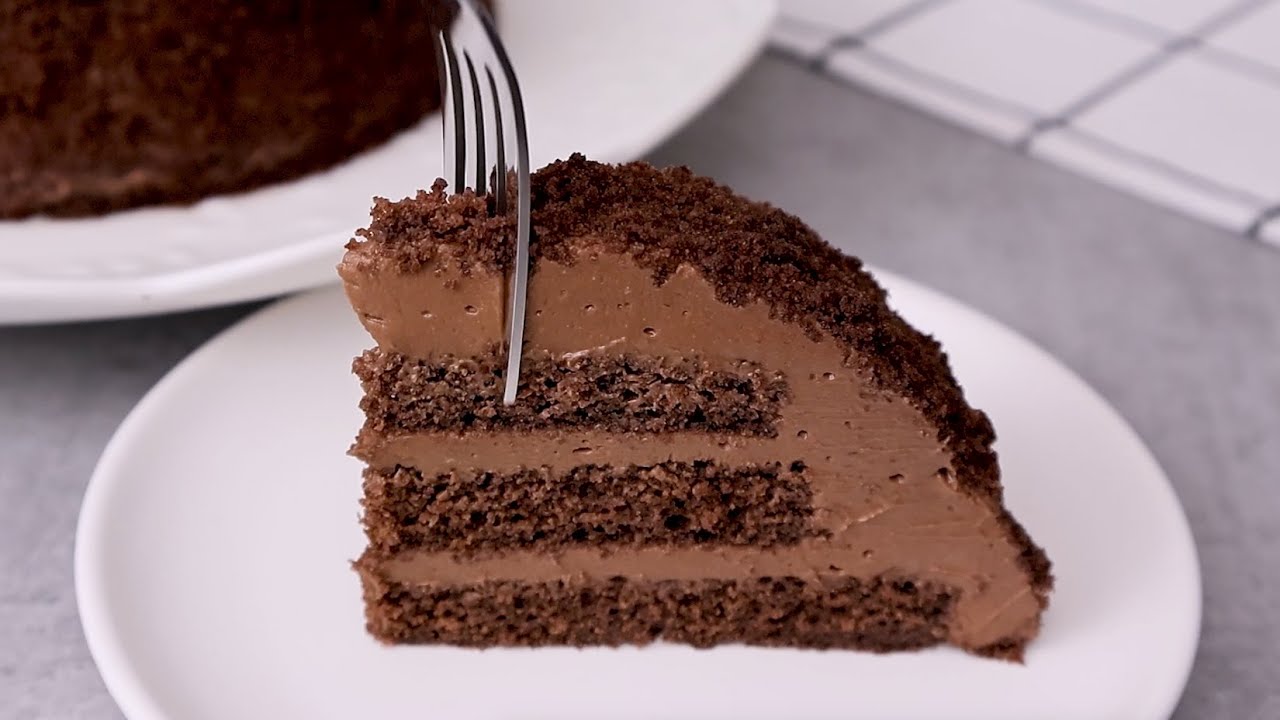 This Chocolate Cake Will Be Your Next Favorite Dessert!