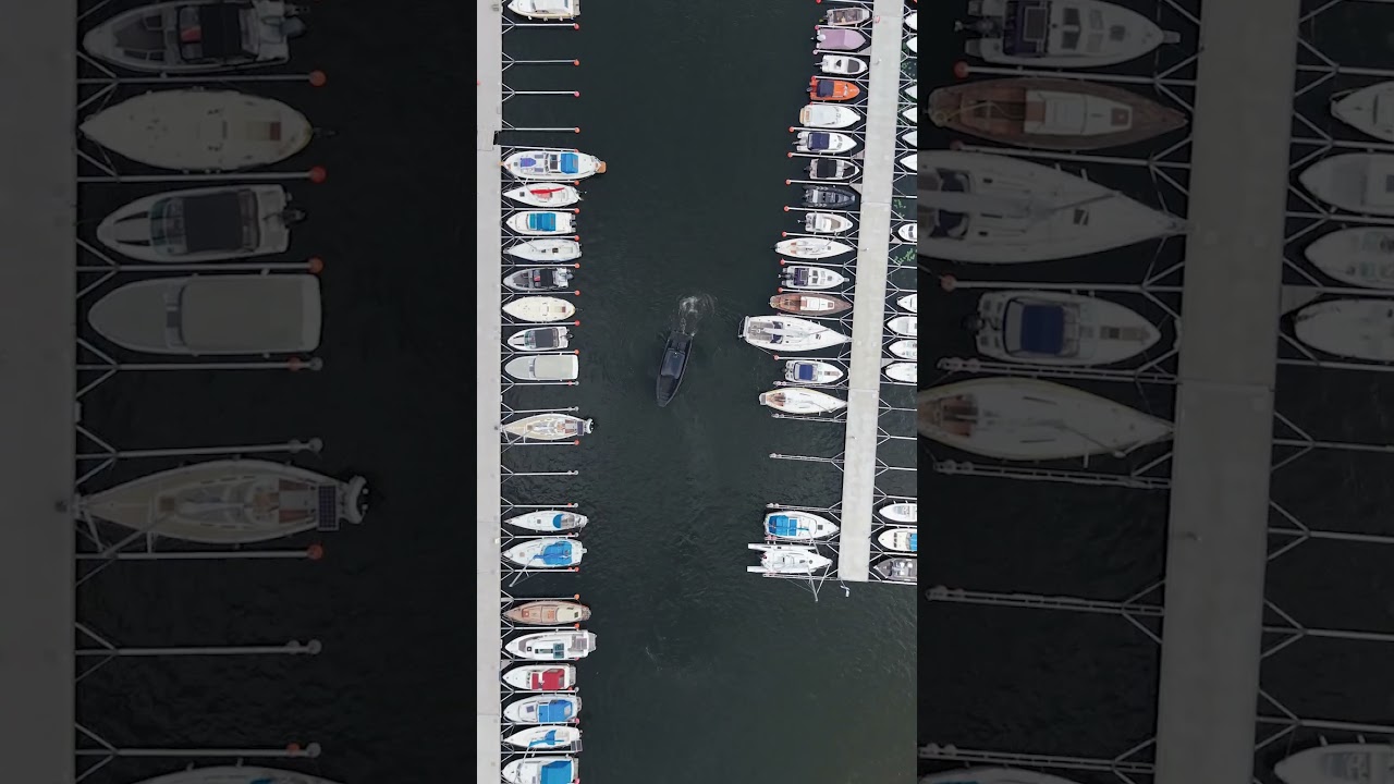 This electric boat can spin in place. 🚤⚡️  #electricboats  #electricvehicles