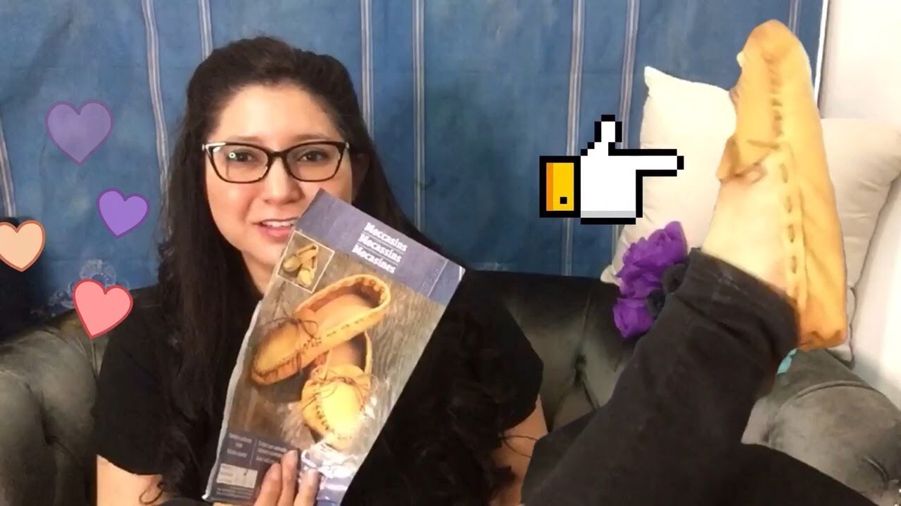 Набор для изготовления мокасин из магазина товаров для рукоделия Michaels.