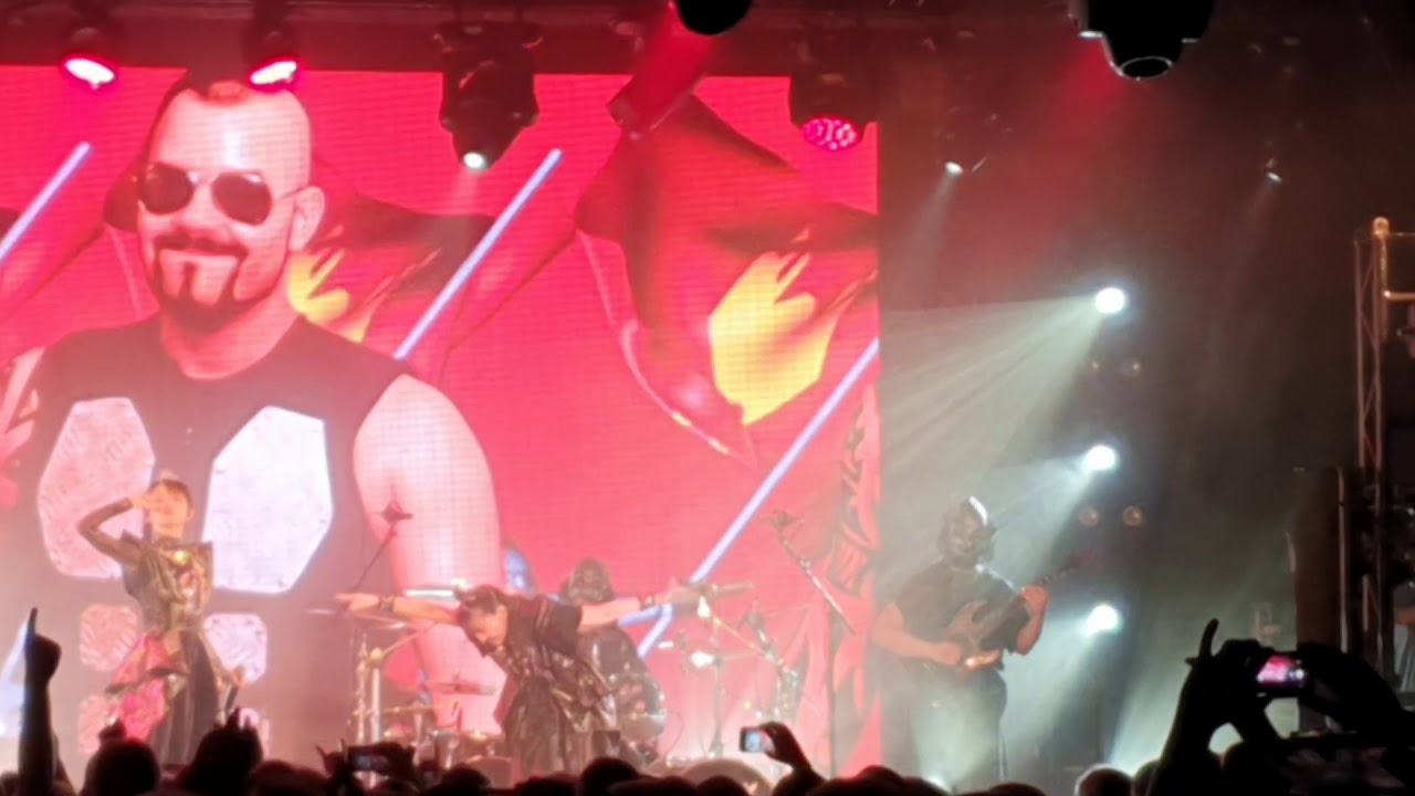 Babymetal Live_Omajinai_Live Hamburg