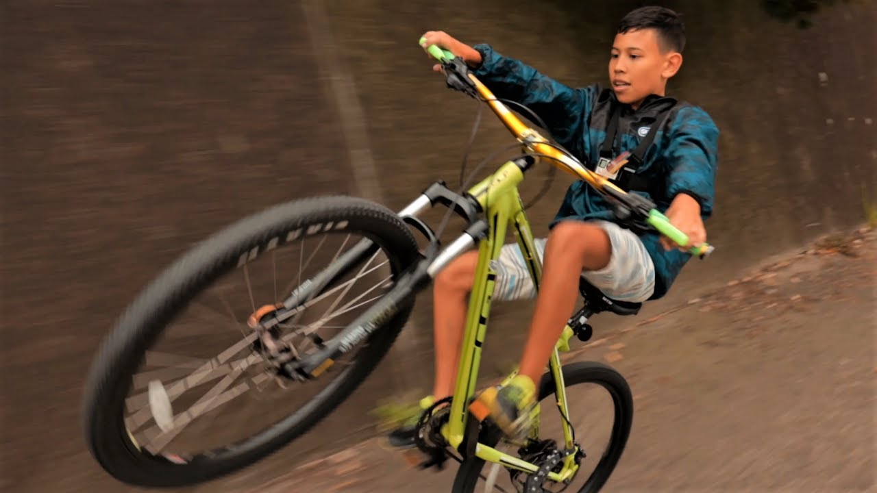 ACHAMOS UM TEMPLO SECRETO NO ROLE DE BIKE NO JAPÃO ‹ Yuji Angelotti ›