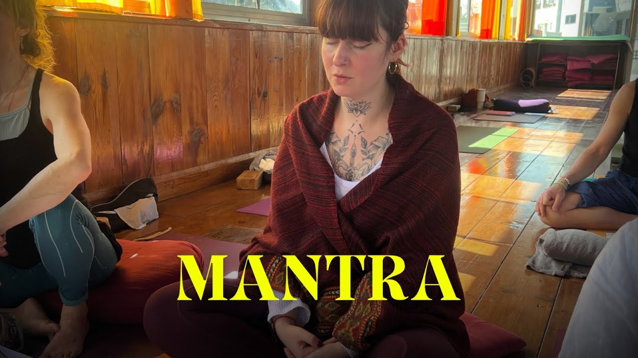 Mantra session 🕉️ | Teacher Training Course in Rishikesh | RYT-200