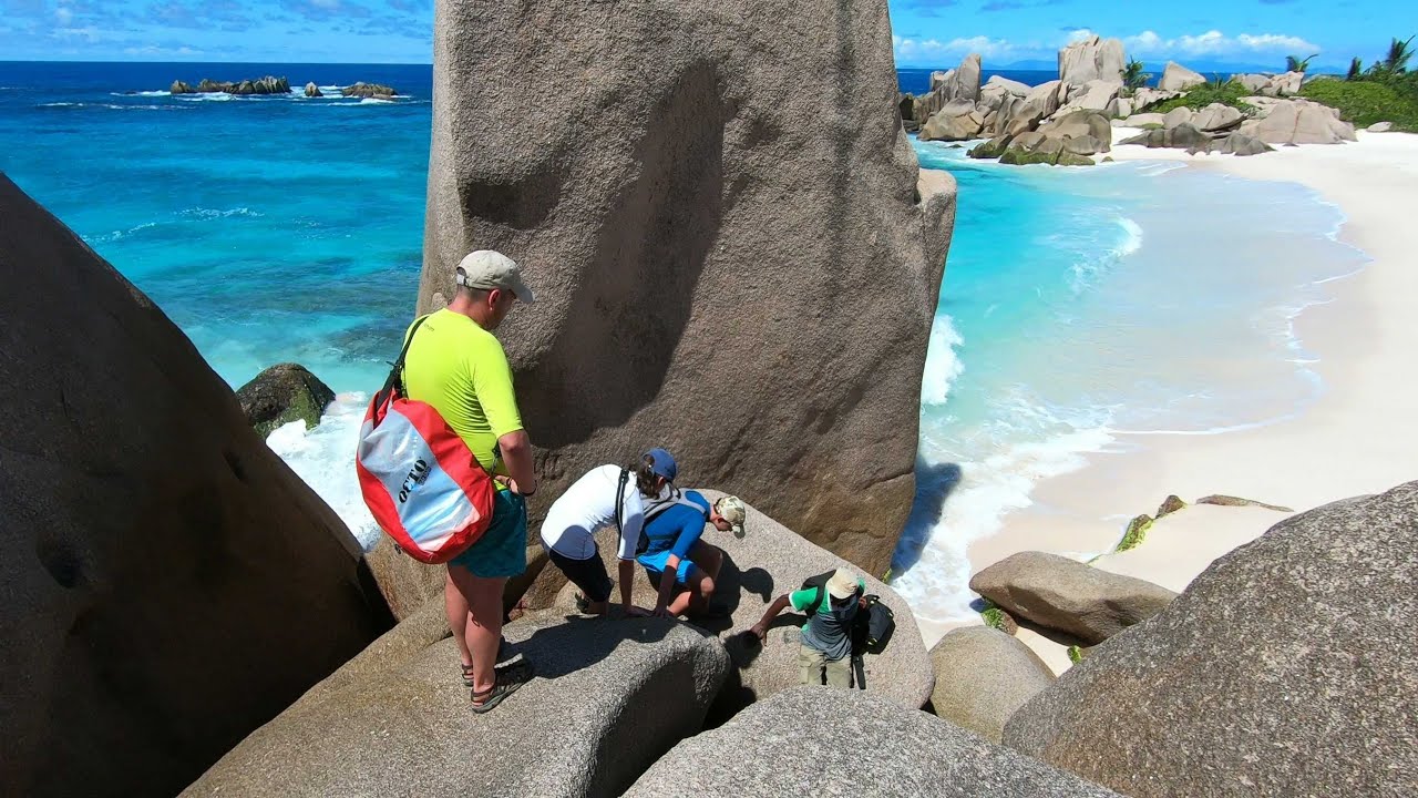 Anse Marron Hiking Trail - the wild nature show on La Digue, Seychelles