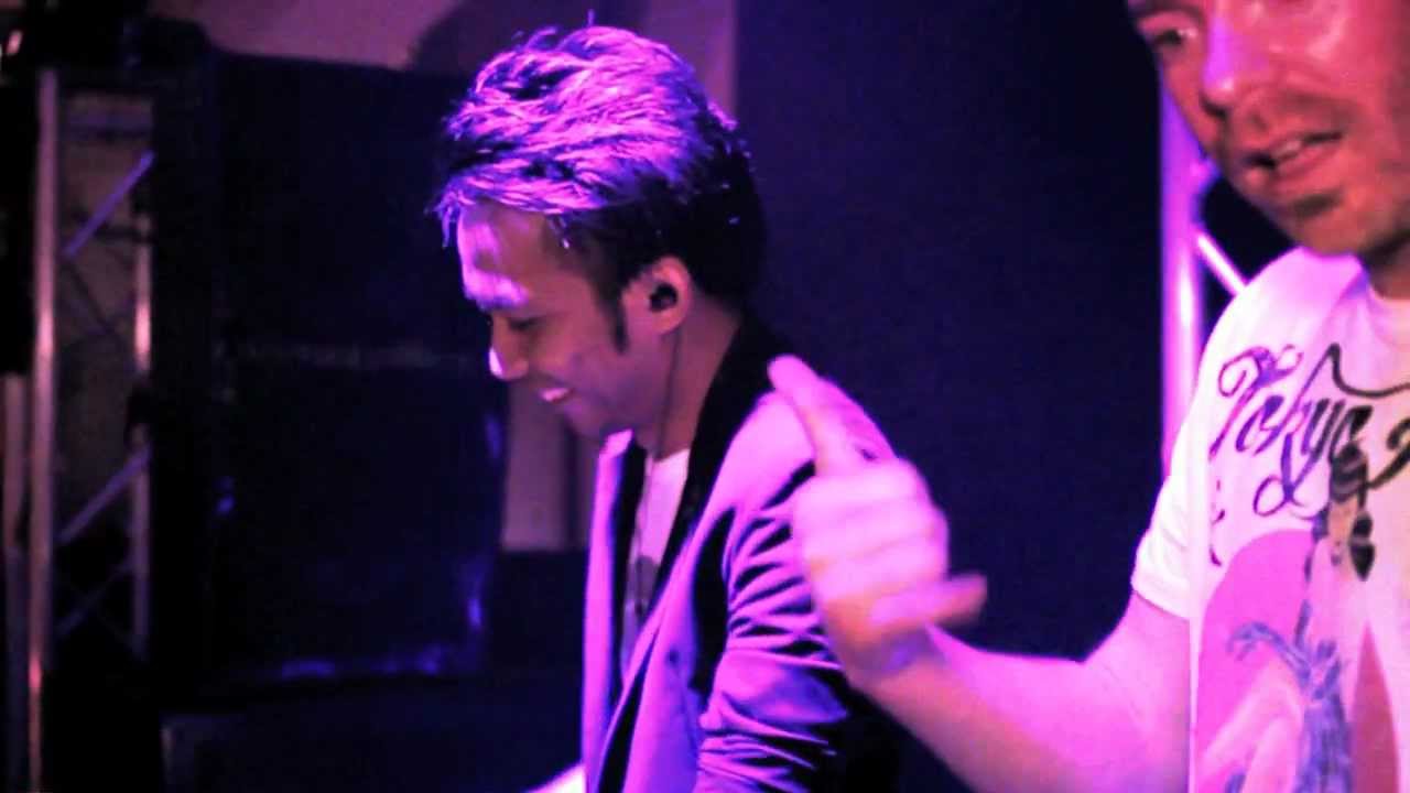 AVALAND featuring JON WHITE [UK]