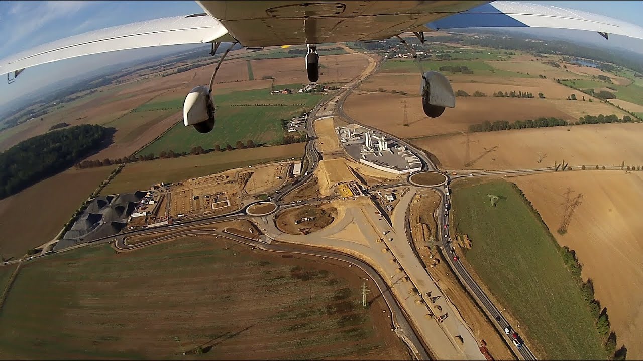 2023-09-27 Let podél budované D4 od Mirotic k Milínu (3.díl) Flight along newly built D4, (part 3).
