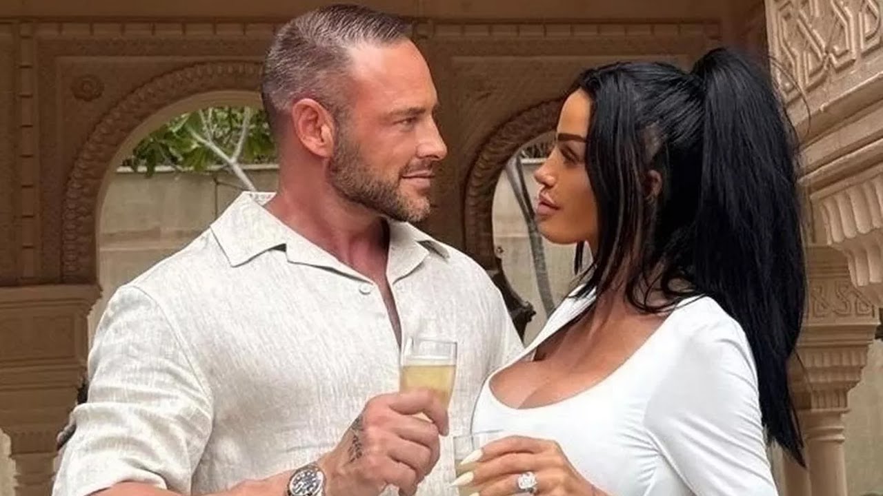 Katie Price's wedding pictures show sad detail as she marries Lee Andrews