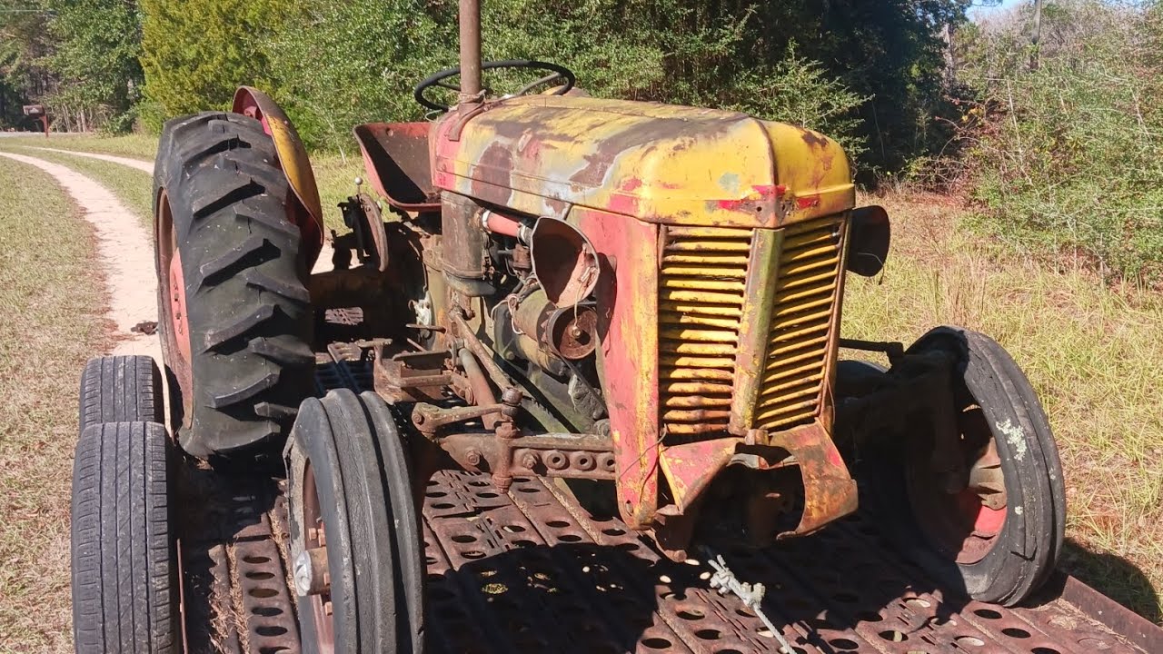 MASSEY FERGUSON 35 with the 3 cylinder DIESEL engine , WILL IT RUN?  part 2
