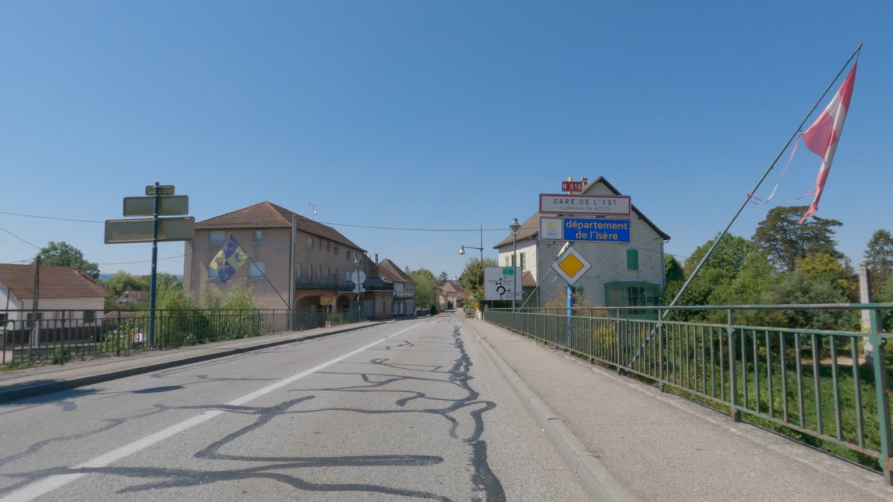 341 - Saint-Genix-sur-Guiers - Chimilin en vélo