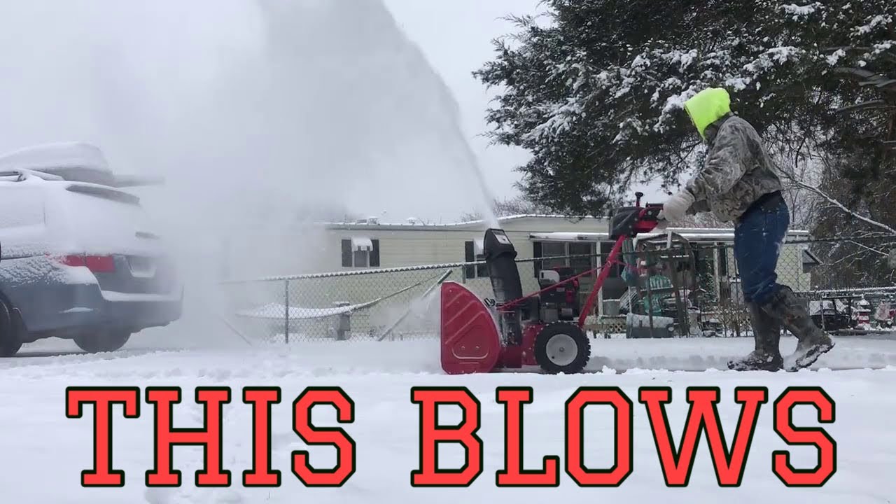 MY FIRST TIME USING A SNOW BLOWER