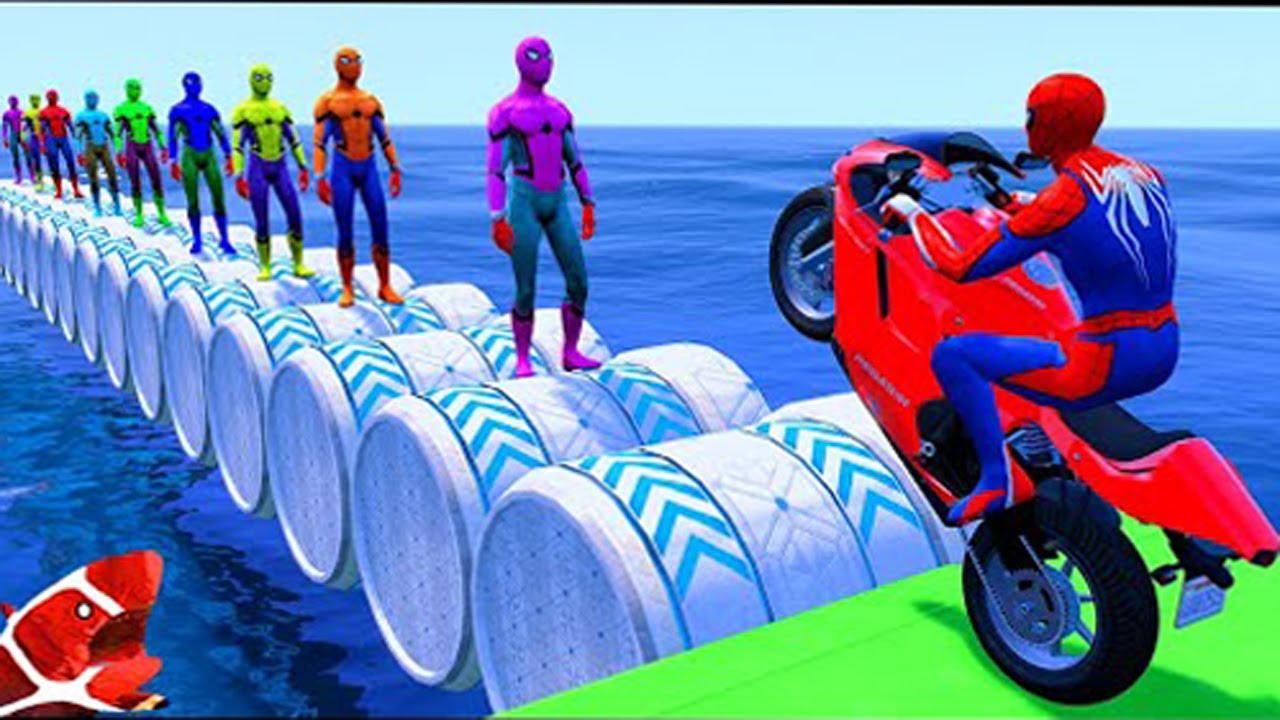 الأبطال الخارقين على القضبان دوامة قمع جسر 🏍️🐱‍SPIDER MAN!on Motorcycle in Spiral Bridge Stunt Rid