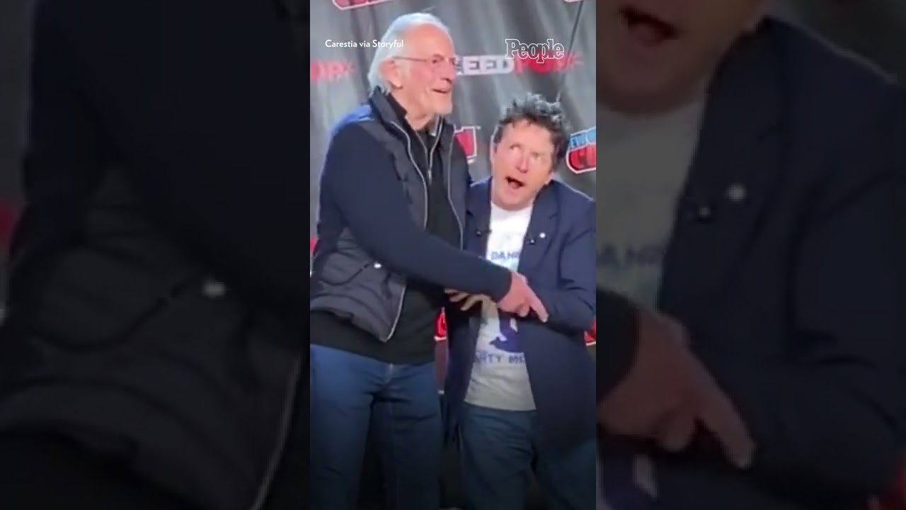 'Back to the Future' Stars Michael J. Fox & Christopher Lloyd Reunite at Comic-Con 2022 | PEOPLE