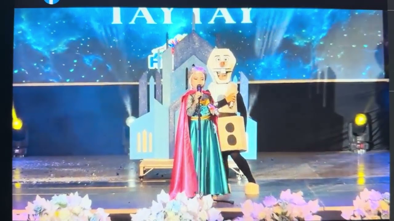 Disney Themed Costume - Syzee as Queen Elsa #hamakafestival  #fypシ Little Ms Taytay 2026 Turismo ✨👑💕