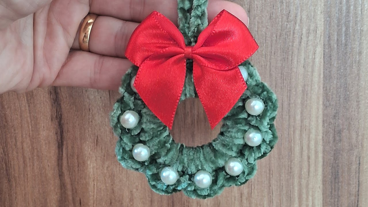 Mini Guirlanda de Natal em crochê.  
