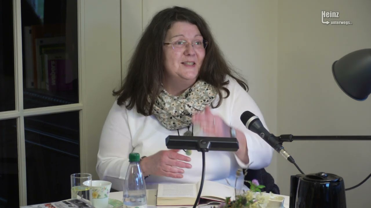 Katrin Behr liest aus ihrem Buch 