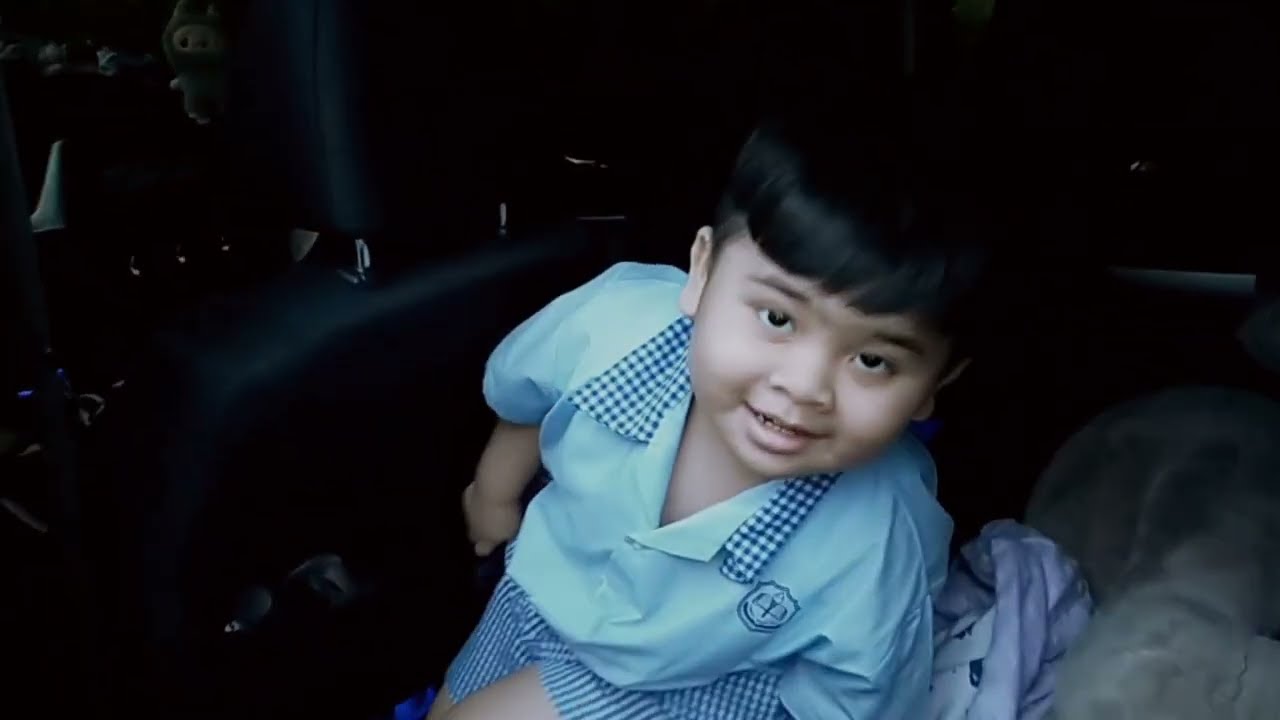 Hantar anak ke sekolah , breakfast bersama wife sebelum masuk kerja😇