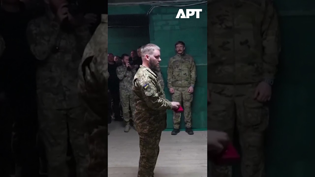 Zelensky Visits Troops Near Dobropillia in Eastern Ukraine | APT