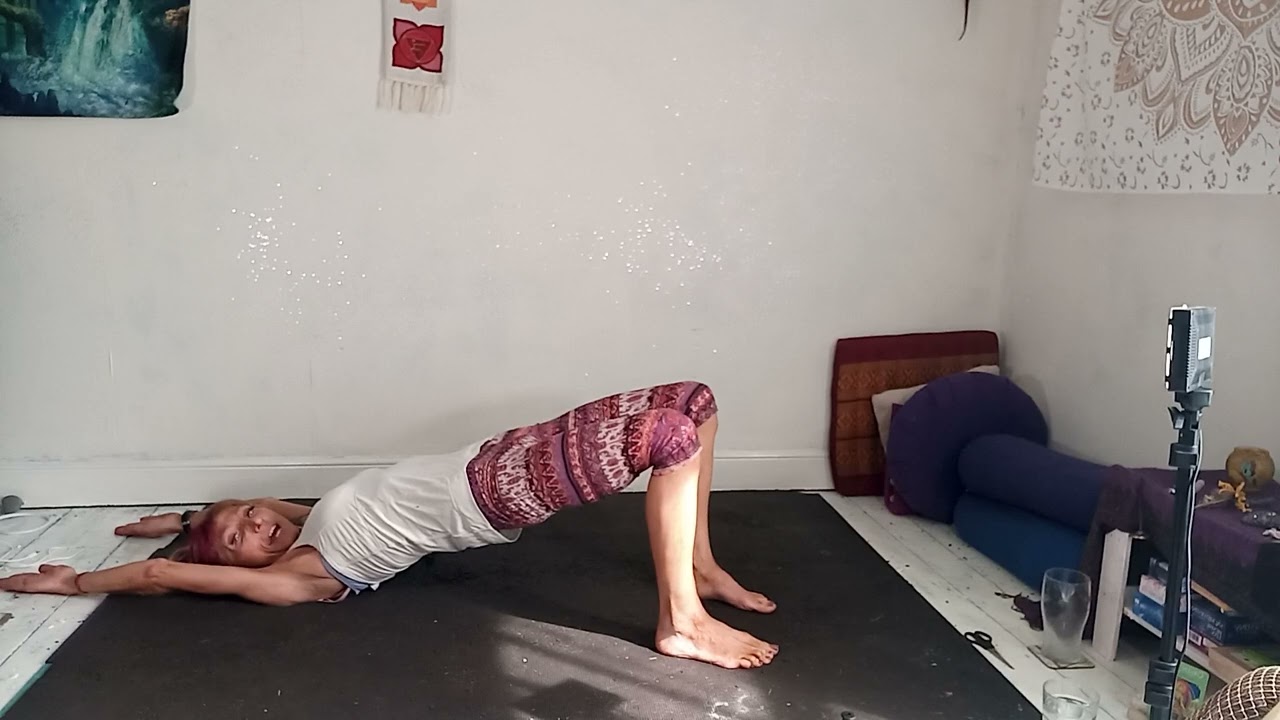 Ten Minute Pilates Strength; Upper Body (Ease back pain & improve your posture!)