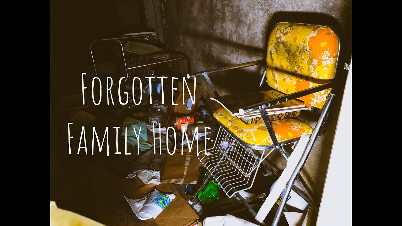 Sad Family Home EXPLORE (SO MUCH STUFF!)