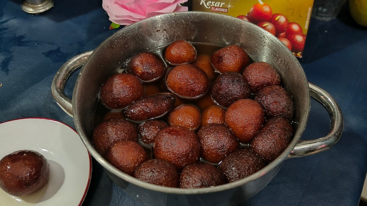 Mawa Gulab Jamun Recipe 🍽️ | Et mi Gulab Jamun with suji Recipe | गुलाब जामुन है या अमृत? 😋 