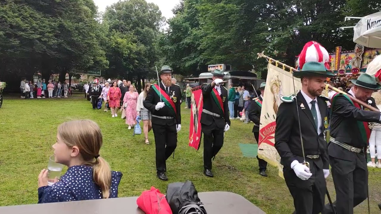 Schützenfest 2024 Einmarsch ins Festzelt Ottmarsbocholt (Otti-Botti)