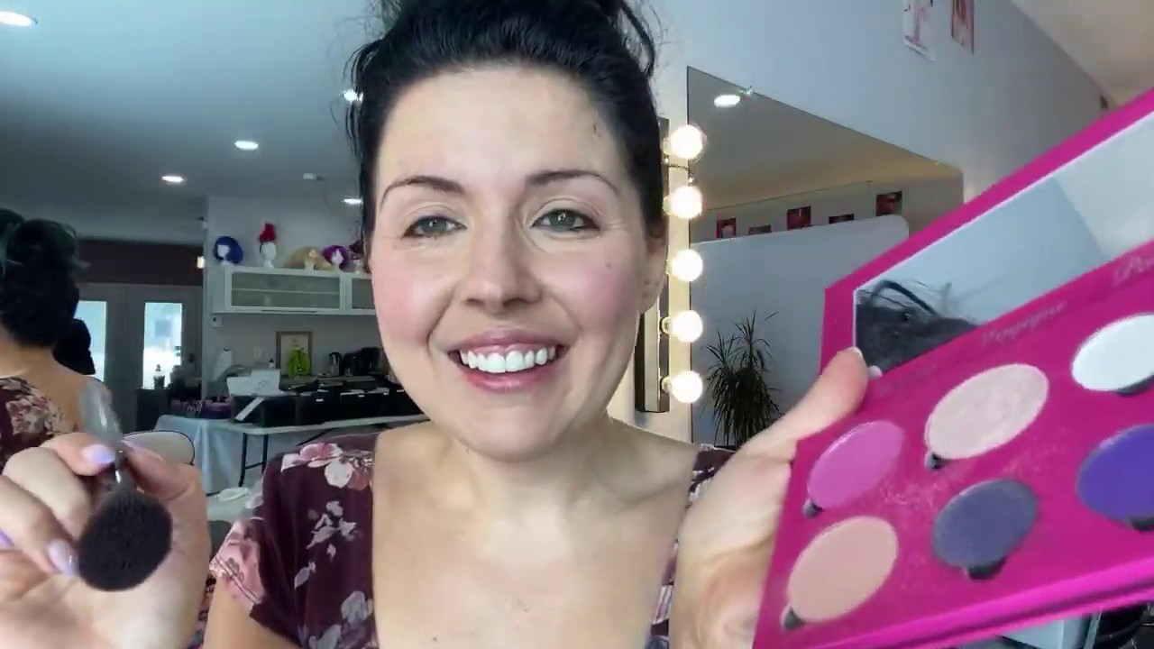 Maquillage de jour avec la palette PAILLETTES