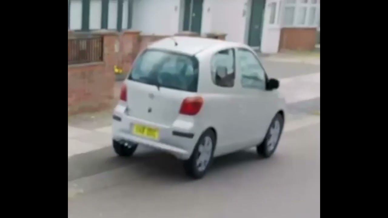 BOUNCING YARIS
