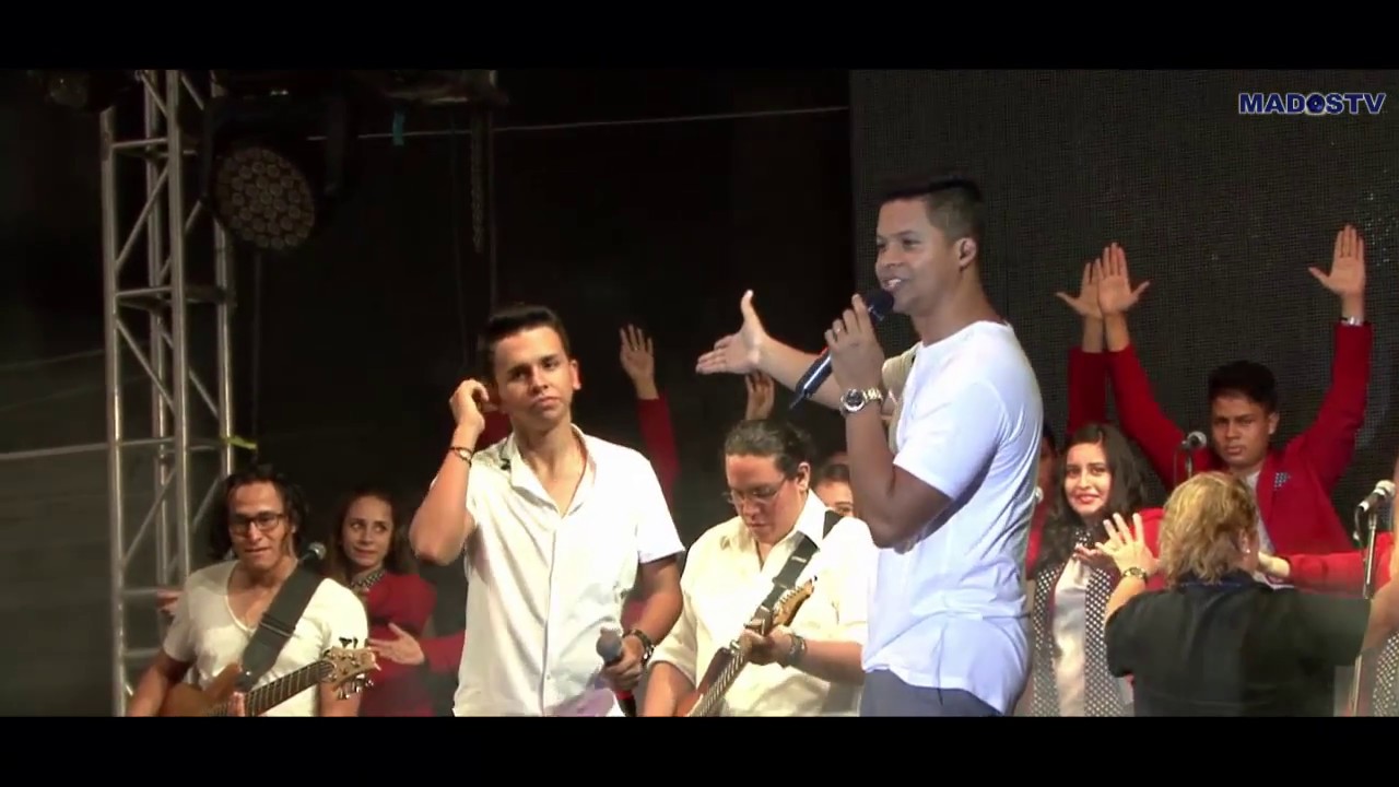 Jesús, José y María-Maykel y Jorge Luis Del Hierro (En concierto)