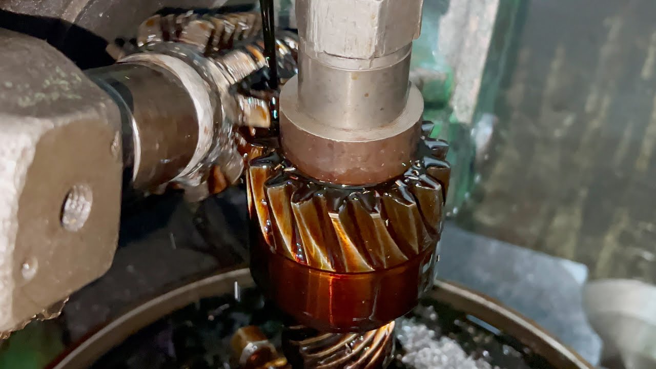 ASMR Helical Gear Cutting | Left Hand 4 Module 20 Teeth Gear | CNC Machining Explained