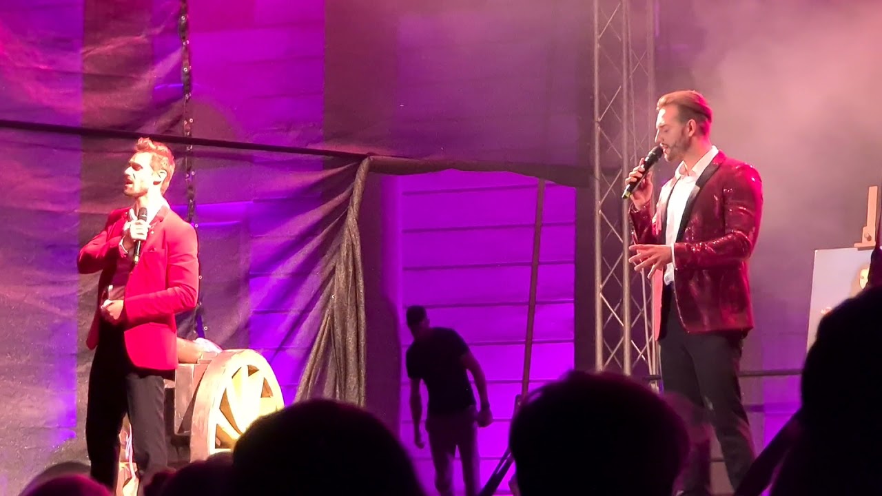 KULTURA POD HVĚZDAMI - Zámek Kačina / C'est la vie