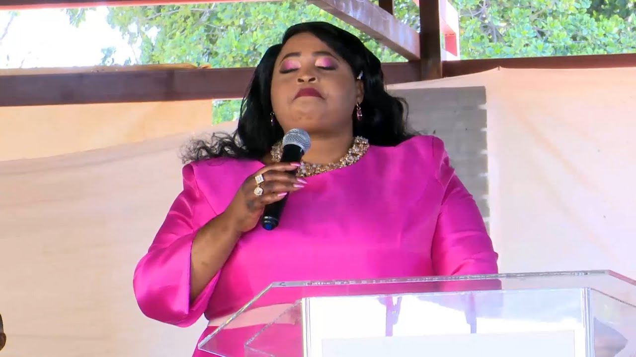 BEST OF WORSHIP MOMENTS with Prophetess TE Makananisa