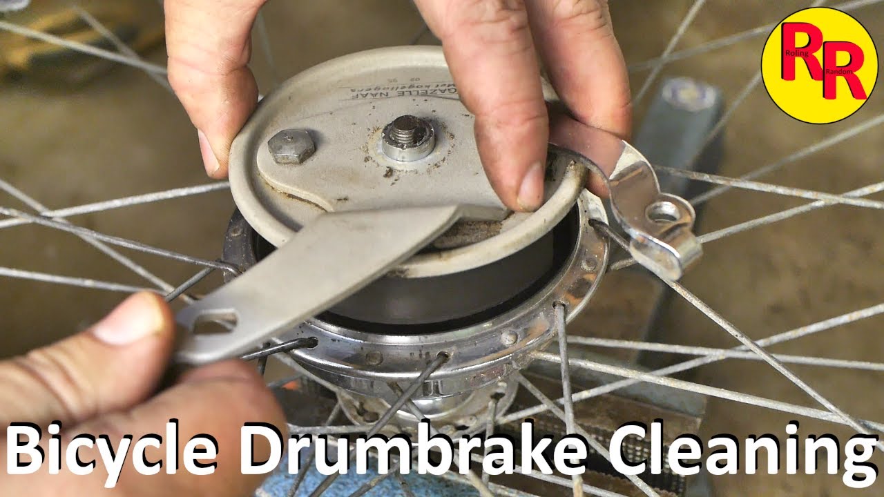 Cleaning the front drumbrake on my Gazelle roadster