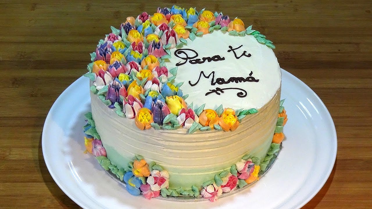 Receta Tarta buttercream de merengue suizo decorada con boquillas rusas - Loli Domínguez