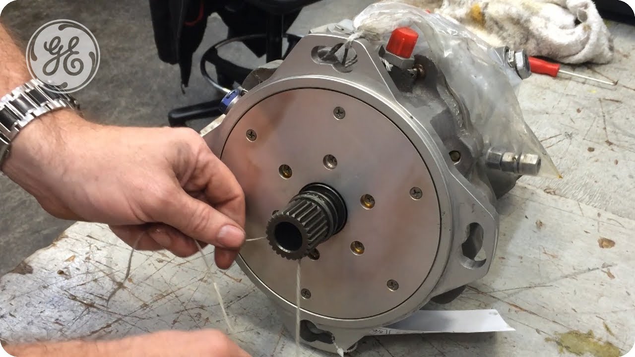 GE90 - EDP Removal & Installation - GE Aviation Maintenance Minute