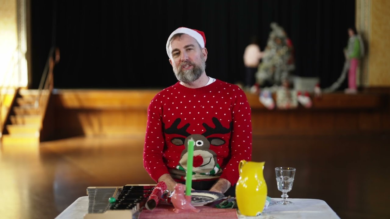 Josh Pyke: A Silver Thread On Christmas Day (Official Music Video)